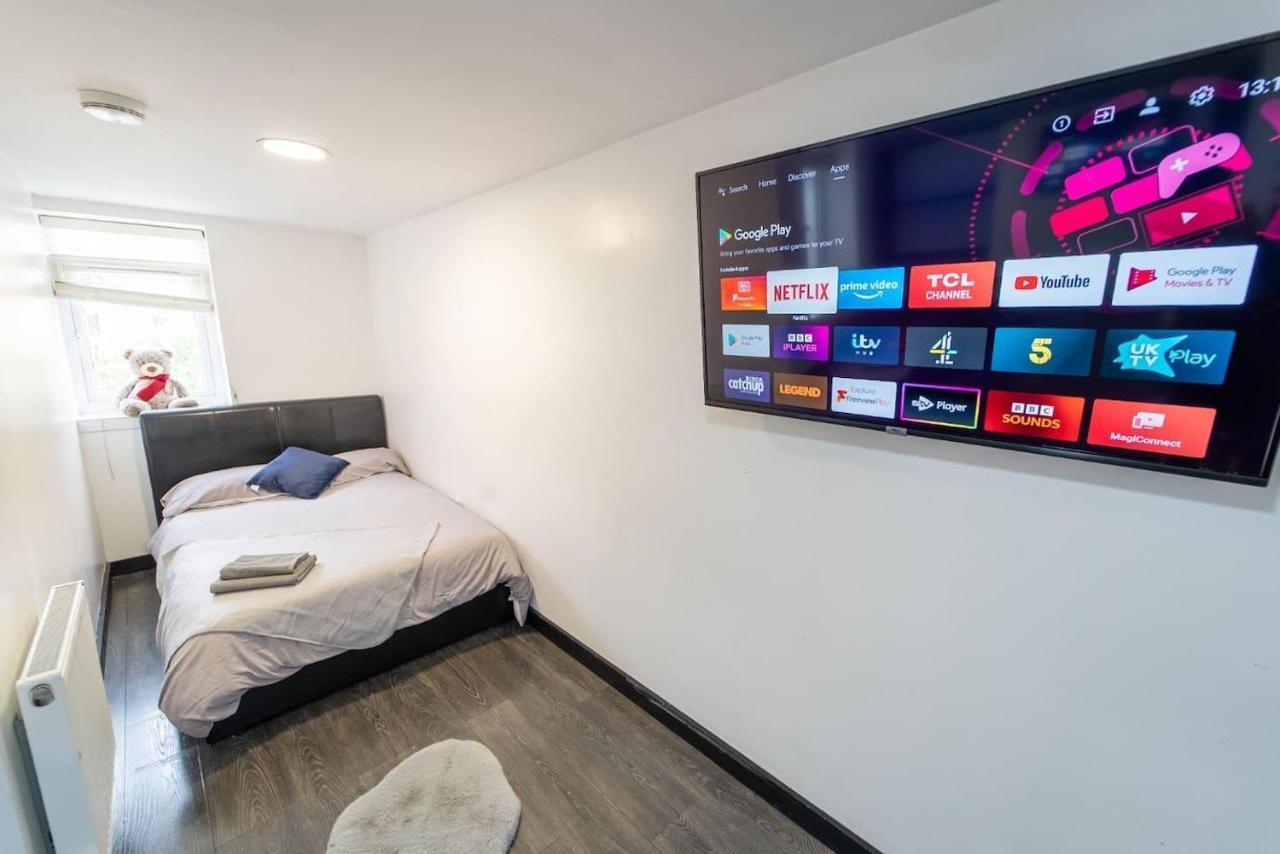 Studio Close To Selly Oak Train Station เบอร์มิงแฮม ภายนอก รูปภาพ